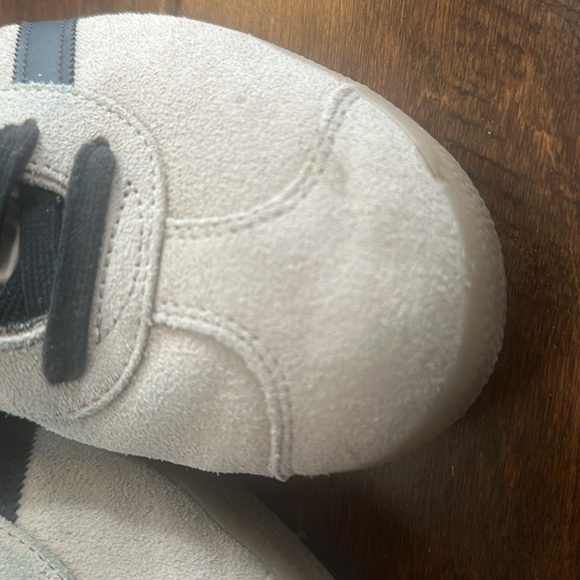 Adidas gazelles size 7.5 - Picture 3 of 5